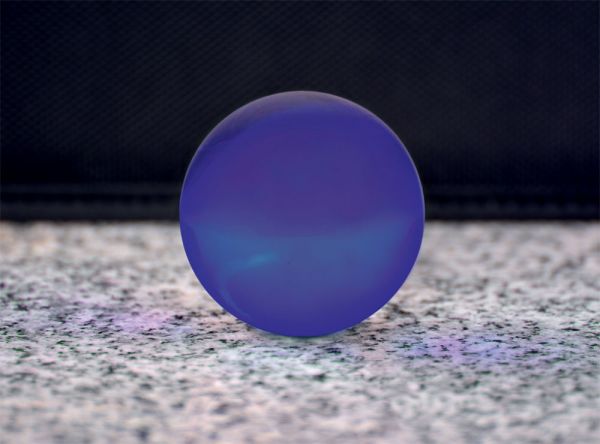 02-Glaskugel-kobaltblau-Edelstahl-Windspiel.jpg